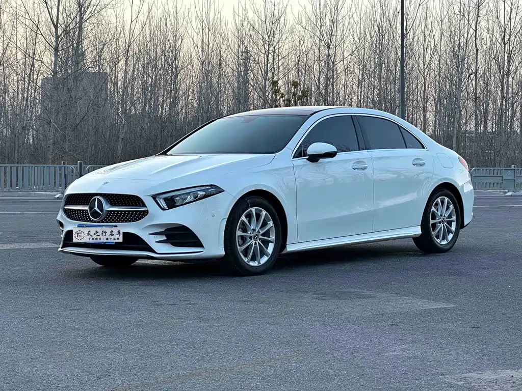 Mercedes-Benz A-Class 2022 — фото 1