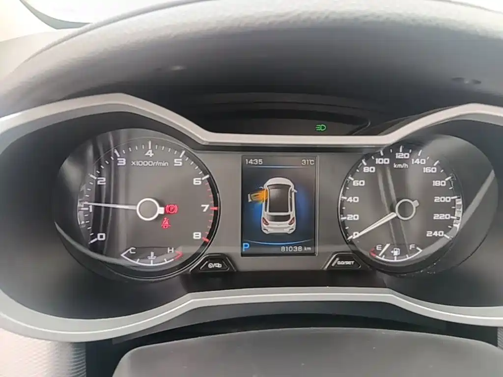 Geely Emgrand GS 2018 — фото 12