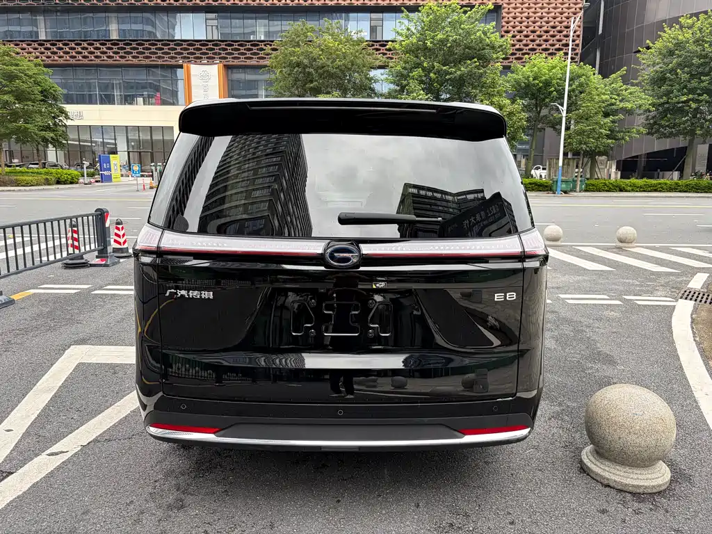 GAC Trumpchi E8 PHEV 2024 — фото 5