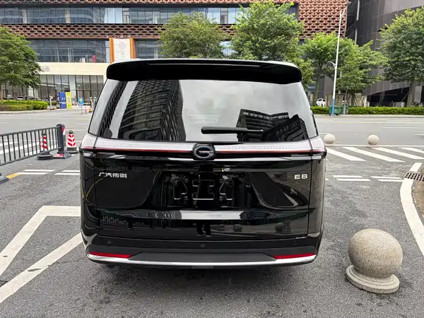 GAC Trumpchi E8 PHEV 2024