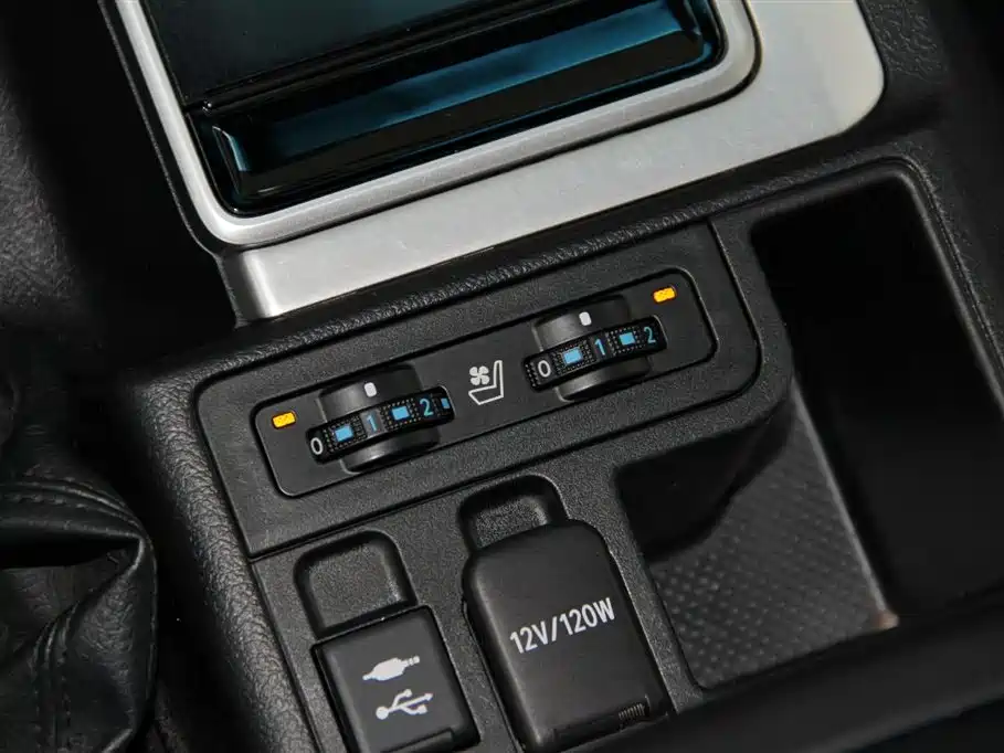 Toyota Prado 2020 — фото 18