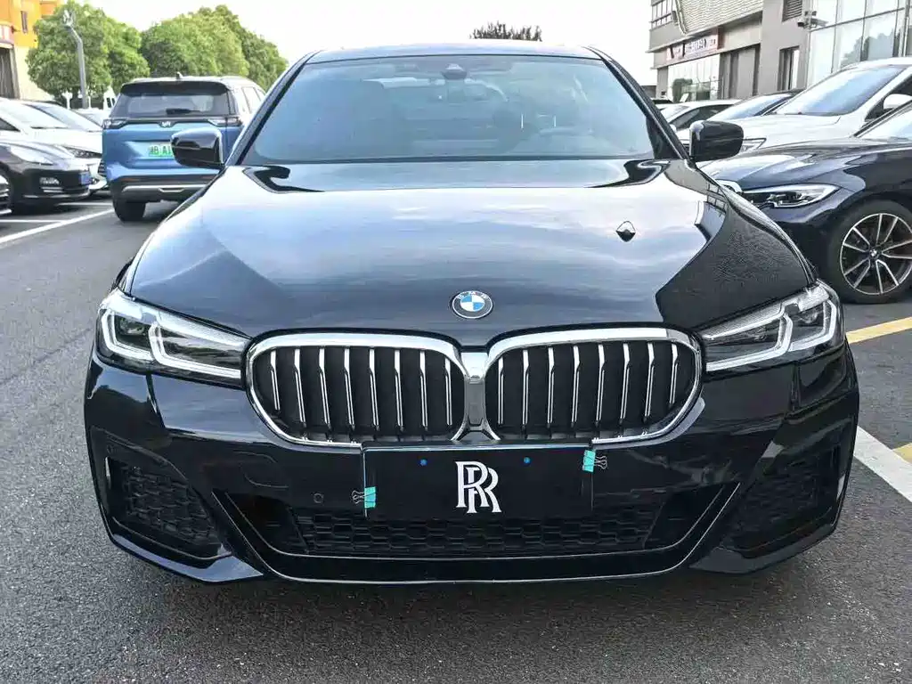 BMW 5 Series 2022 — фото 1