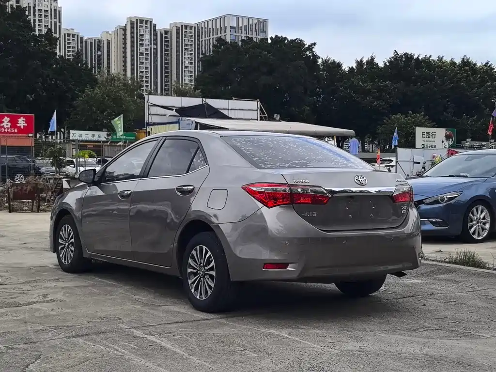 Toyota Corolla 2018 — фото 13