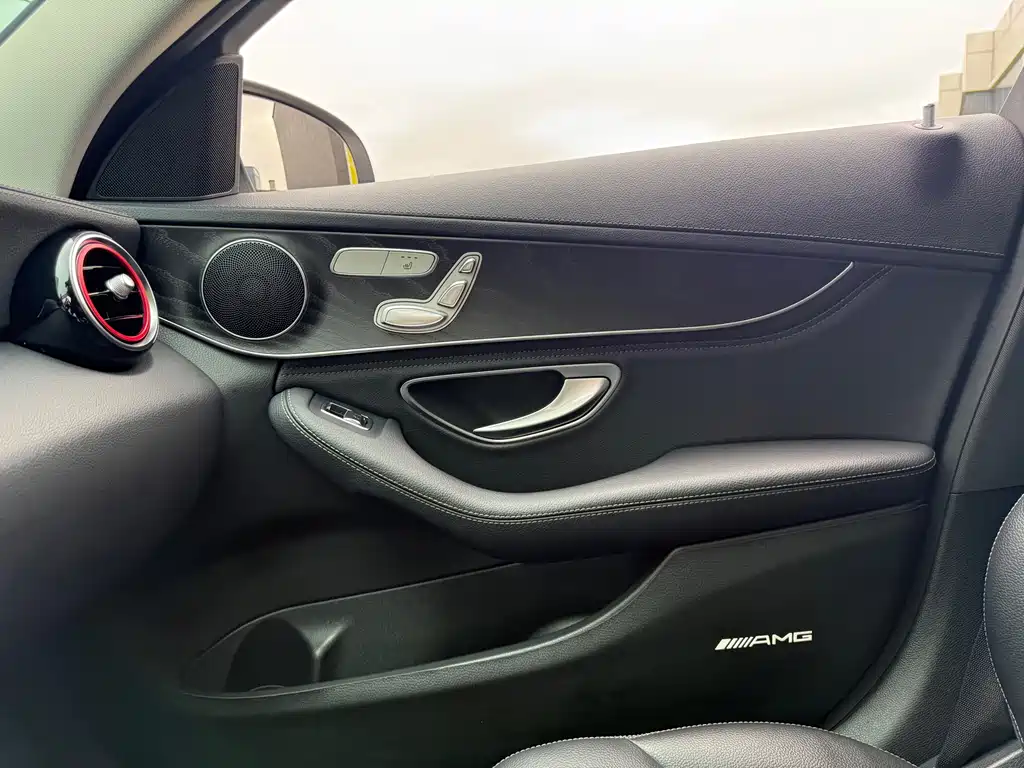 Mercedes-Benz C-Class 2019 — фото 28