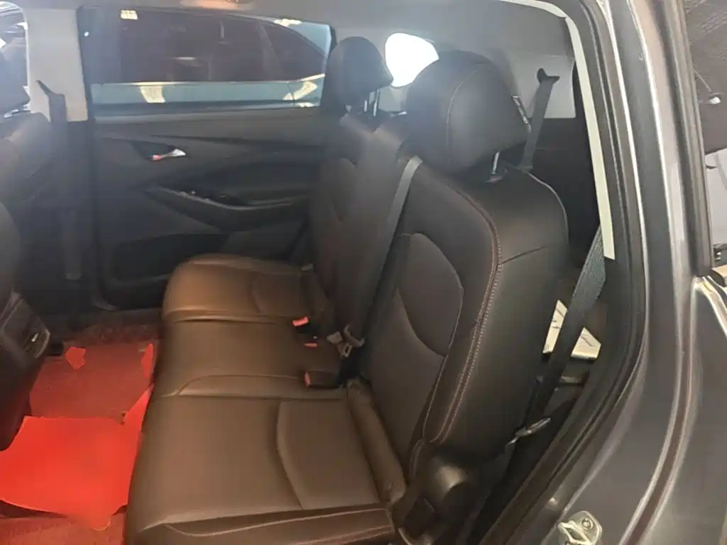 Chevrolet Orlando 2021 — фото 17