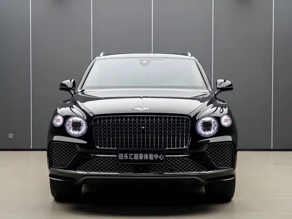 Bentley Bentayga 2026 — фото 4