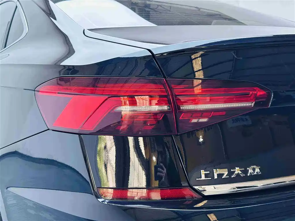 Volkswagen Passat 2019 — фото 10