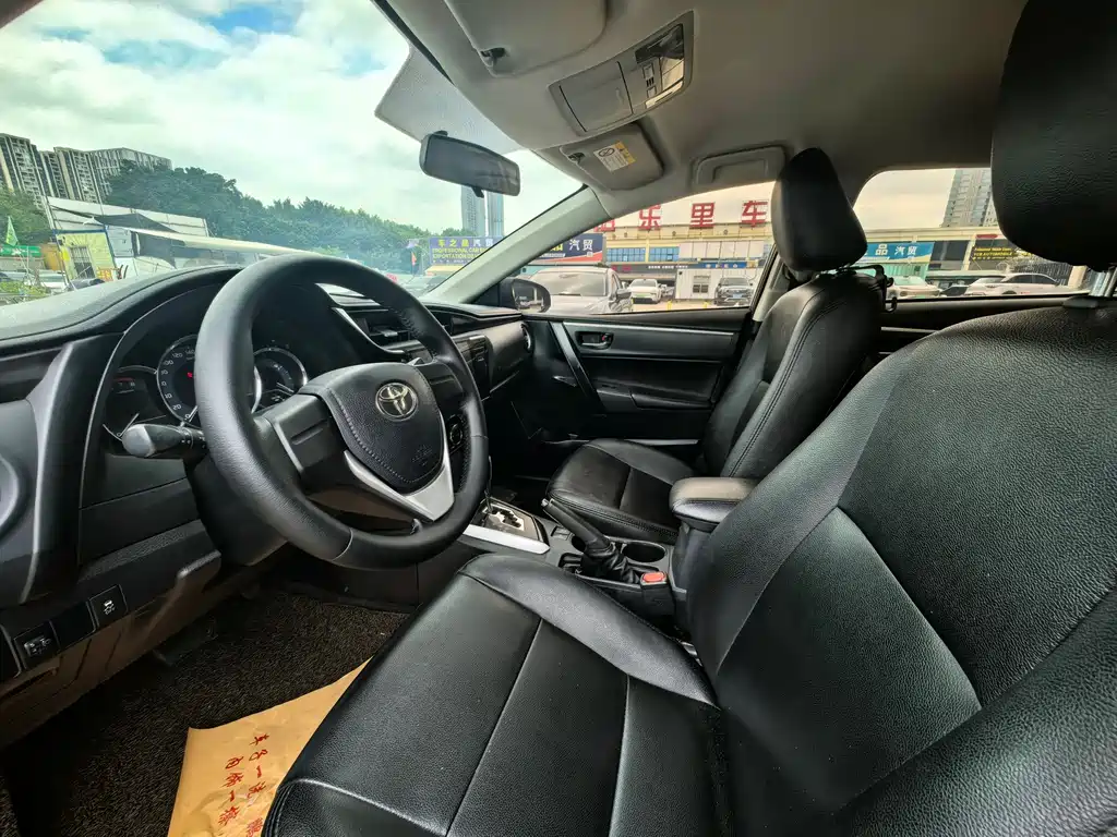 Toyota Corolla 2018 — фото 6