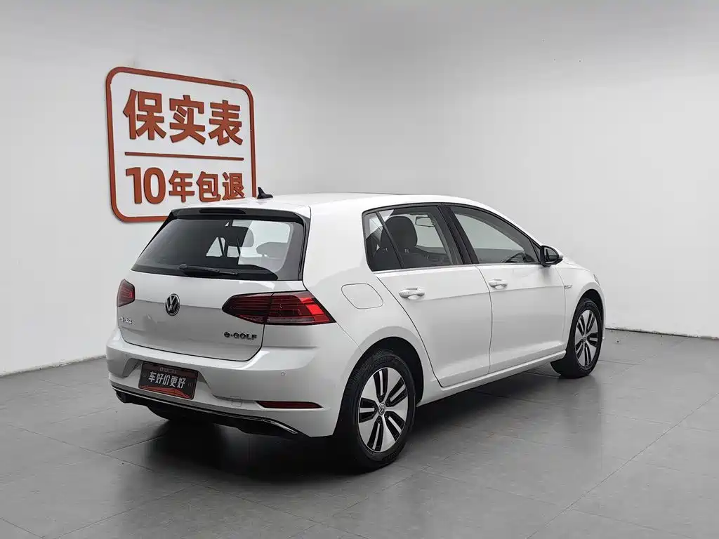 Volkswagen Golf Pure Electric 2020 — фото 2