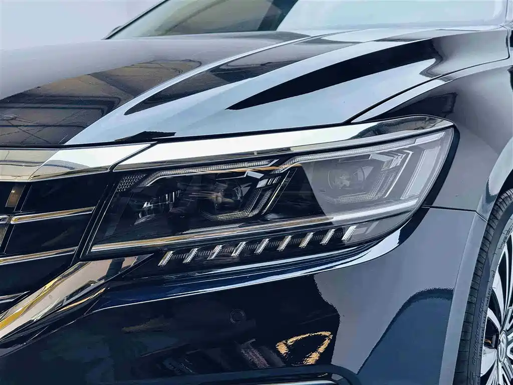 Volkswagen Passat 2019 — фото 9