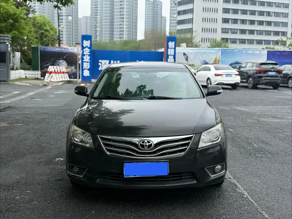 Toyota Camry 2014 — фото 2