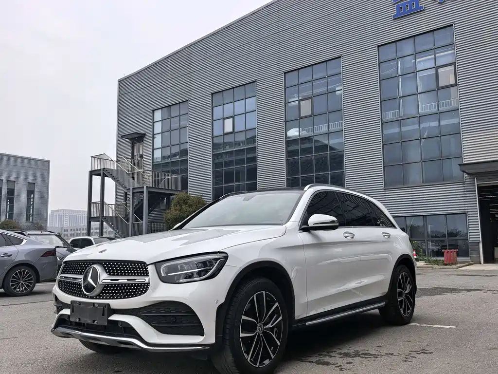 Mercedes-Benz GLC 2021 — фото 1