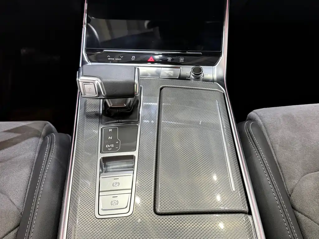 Audi A6L 2023 — фото 9