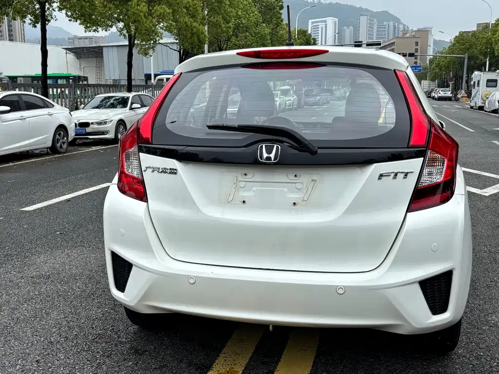 Honda Fit 2017 — фото 9