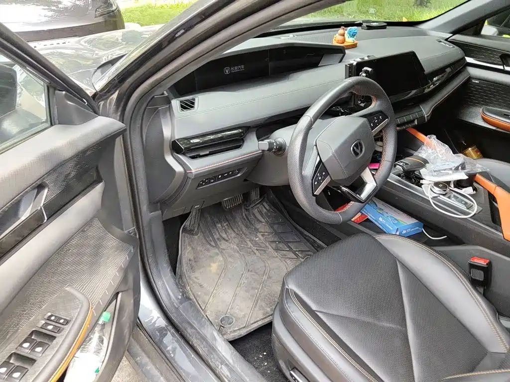 Changan UNI-V Smart Electric Idd 2023 — фото 17
