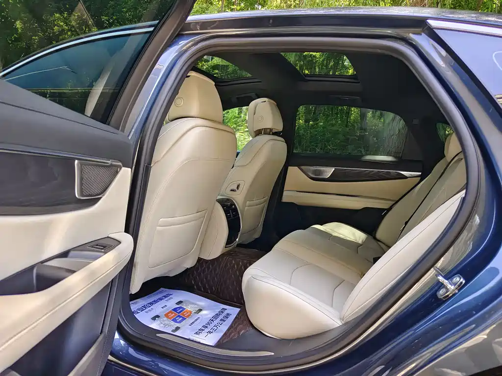Cadillac CT6 2023 — фото 16