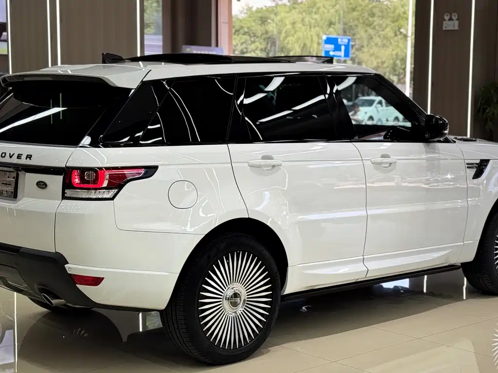 Land Rover Range Rover Sport 2017 — фото 20
