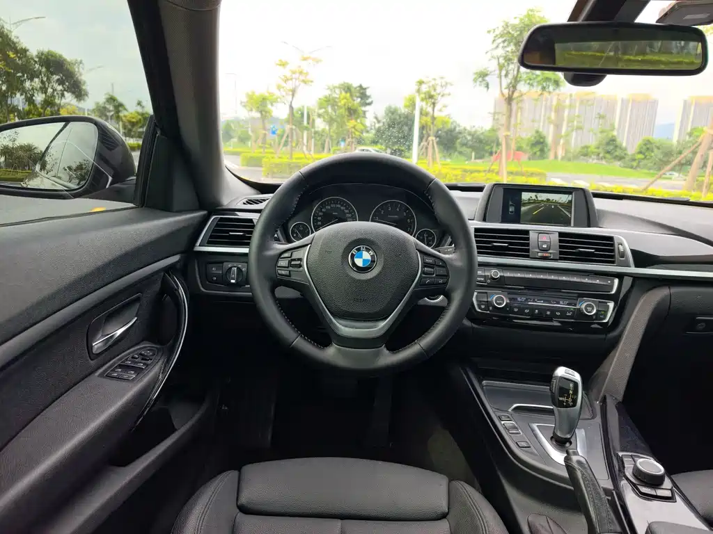 BMW 3 Series GT 2018 — фото 18