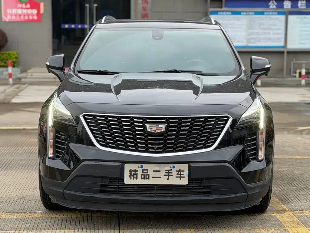 Cadillac XT4 2023 — фото 2
