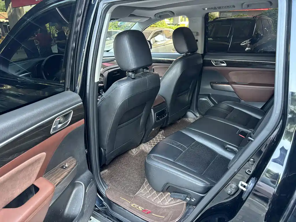 GAC Motor Trumpchi GS8 2017 — фото 9
