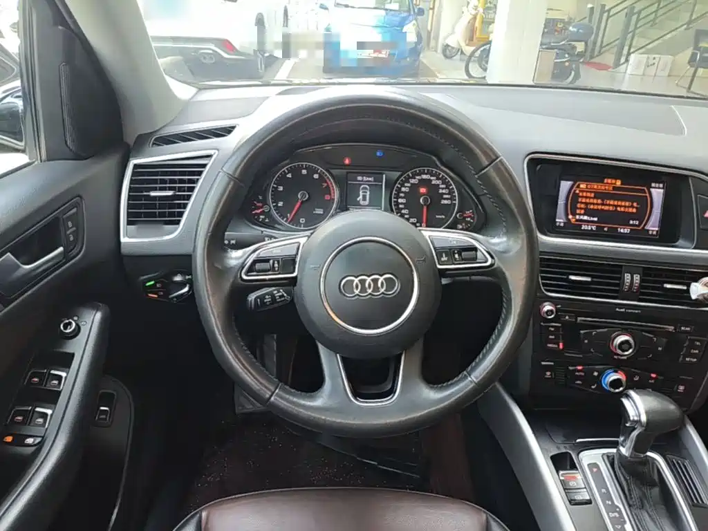 Audi Q5 2017 — фото 11