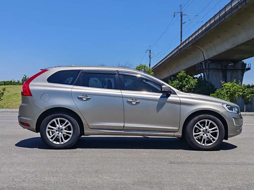 Volvo XC60 2015 — фото 3