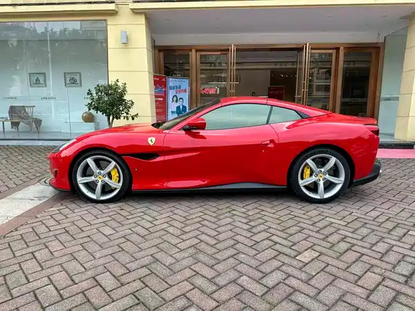 Ferrari Portofino 2019