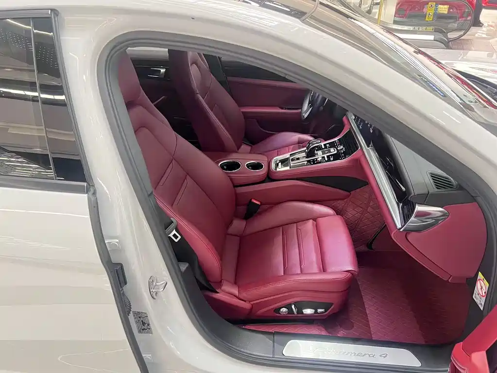 Porsche Panamera Hybrid 2021 — фото 12