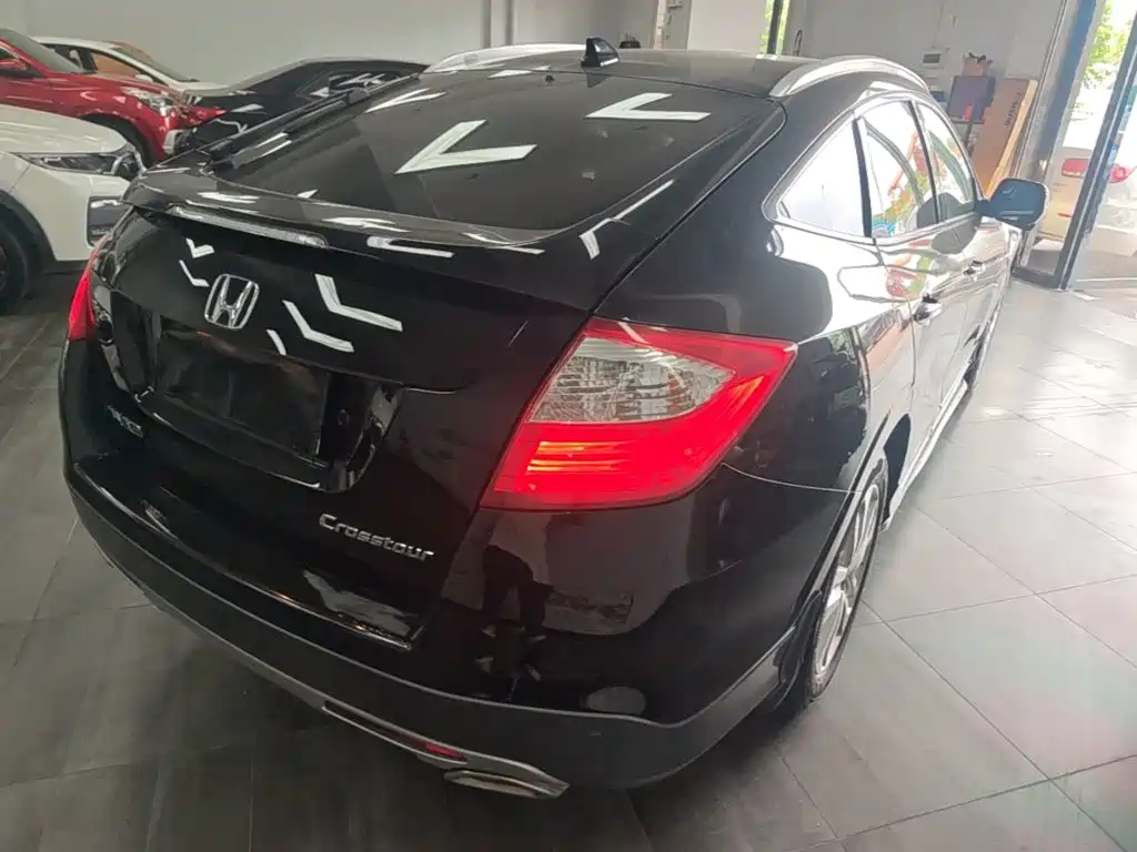 Honda Crosstour 2015 — фото 7