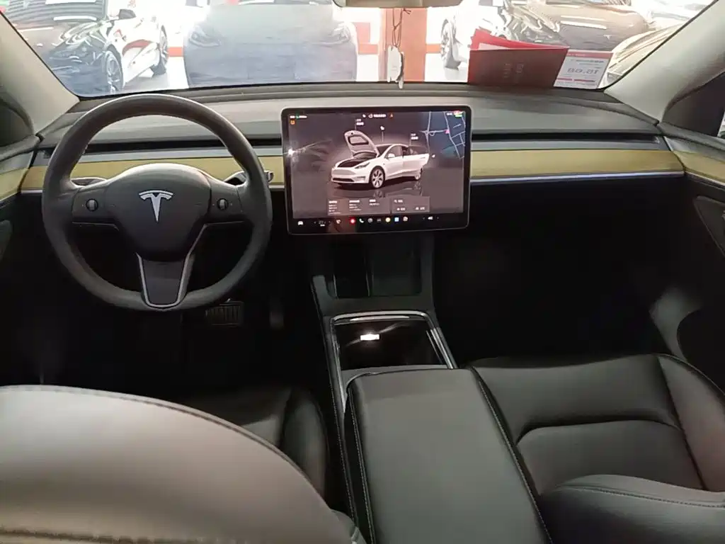 Tesla Model Y 2022 — фото 10