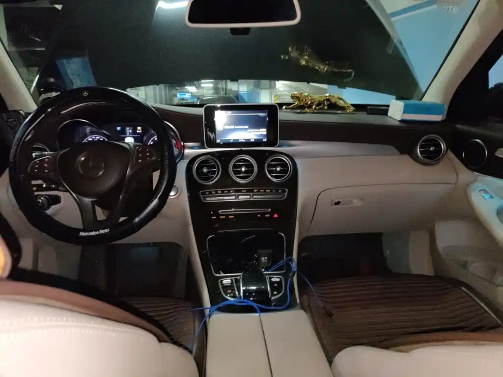 Mercedes-Benz GLC 2019 — фото 10