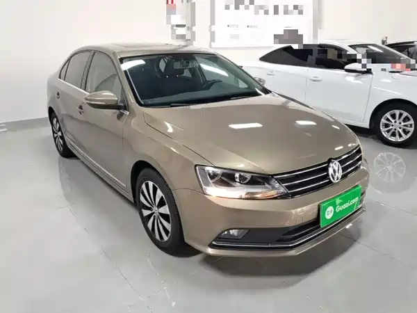 Volkswagen Sagitar 2018