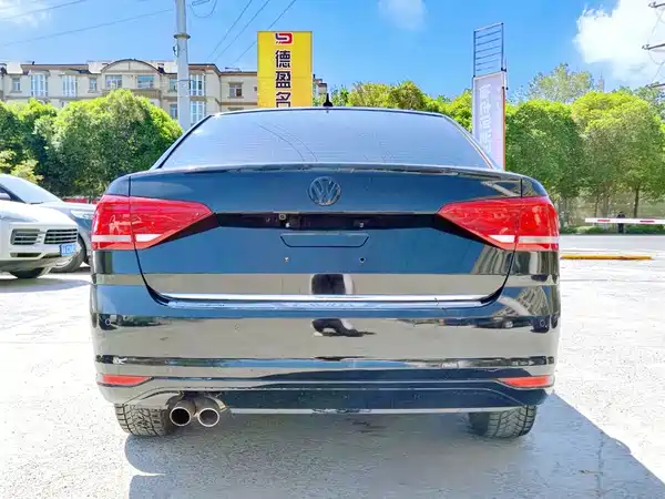 Volkswagen Lavida 2015