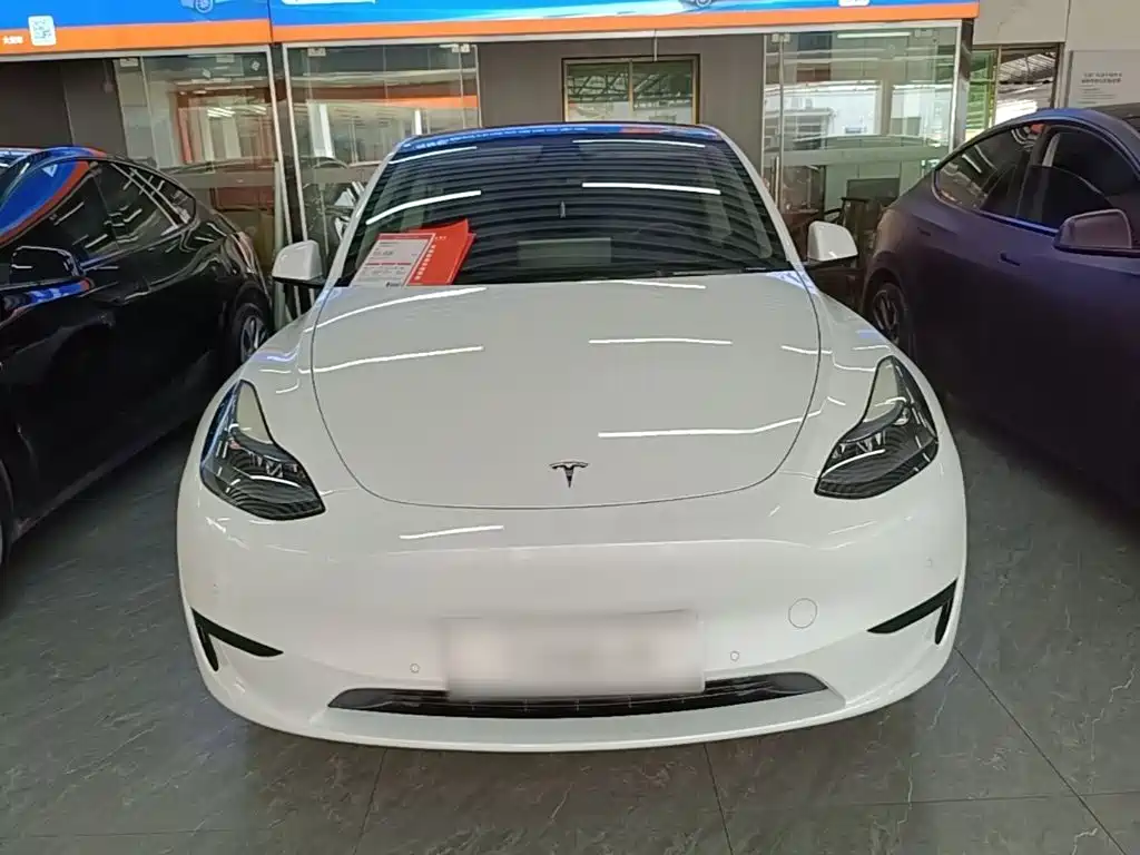 Tesla Model Y 2022 — фото 3