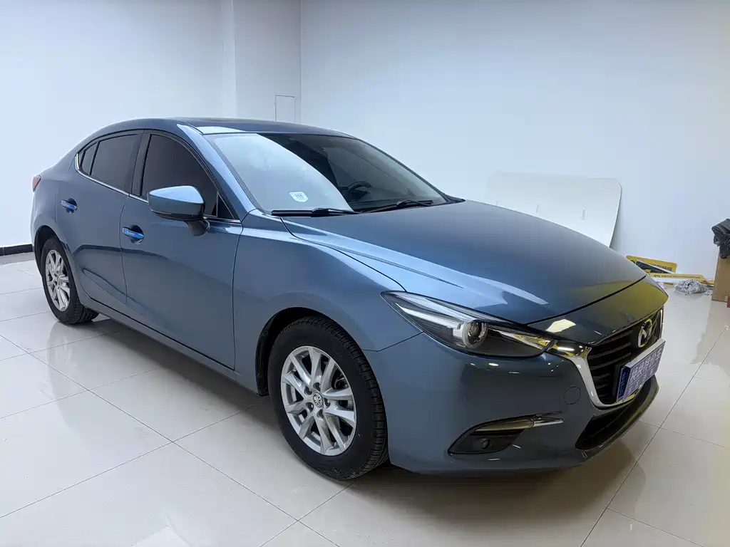 Mazda 3 Axela 2018 — фото 3