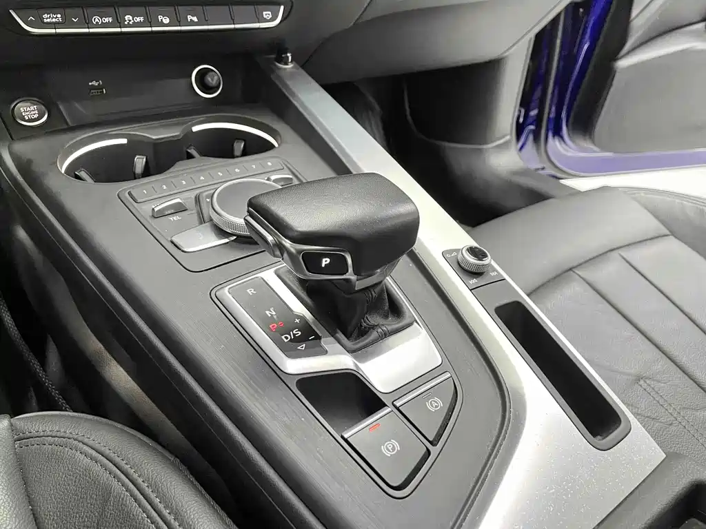 Audi A4L 2019 — фото 13