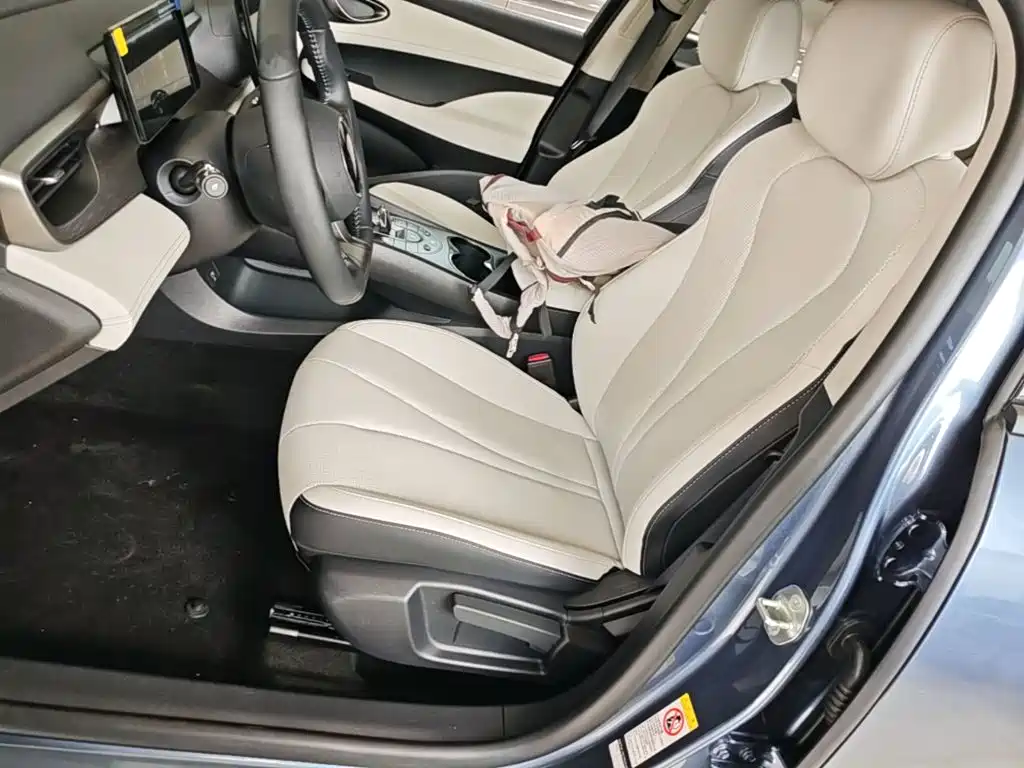 BYD Seal 05 DM-i 2025 — фото 15