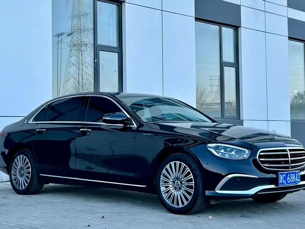 Mercedes-Benz E-Class 2023 — фото 7
