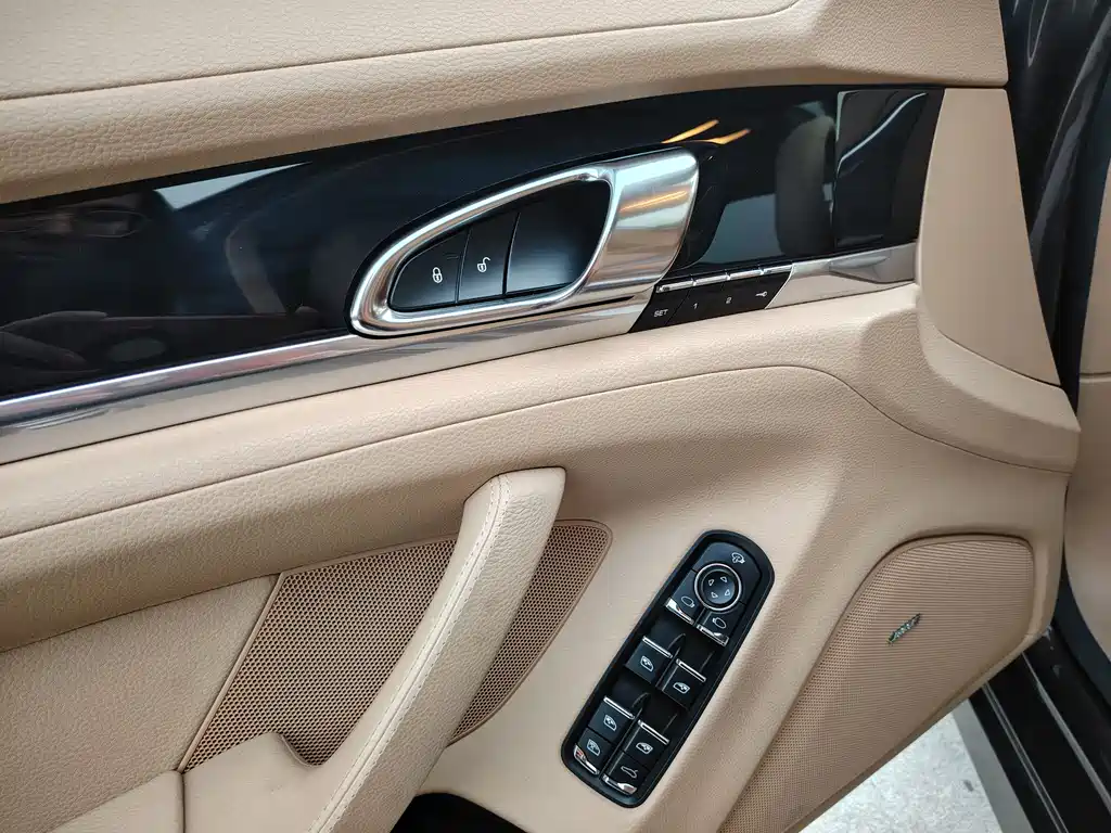 Porsche Panamera 2015 — фото 8