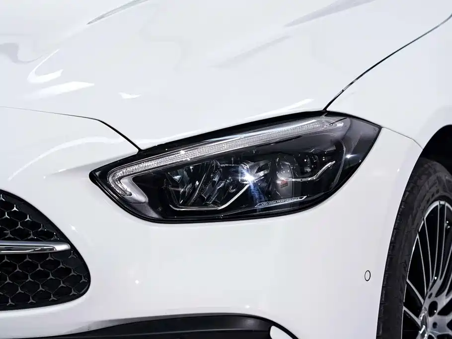 Mercedes-Benz C-Class 2026 — фото 10