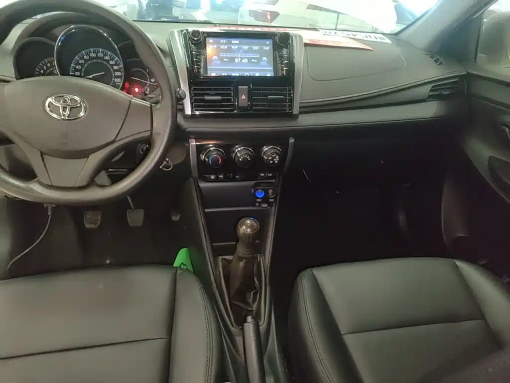 Toyota Vios 2015 — фото 13