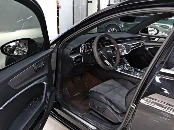 Audi A6L 2020