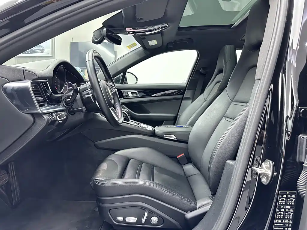 Porsche Panamera 2018 — фото 9