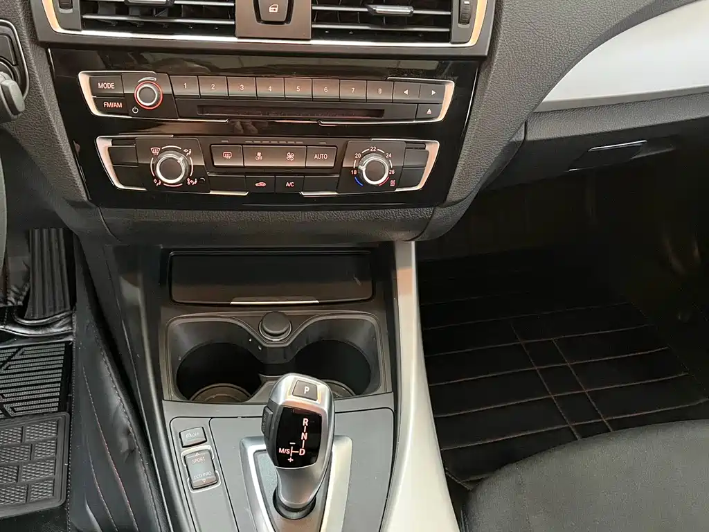 BMW 2 Series 2017 — фото 14