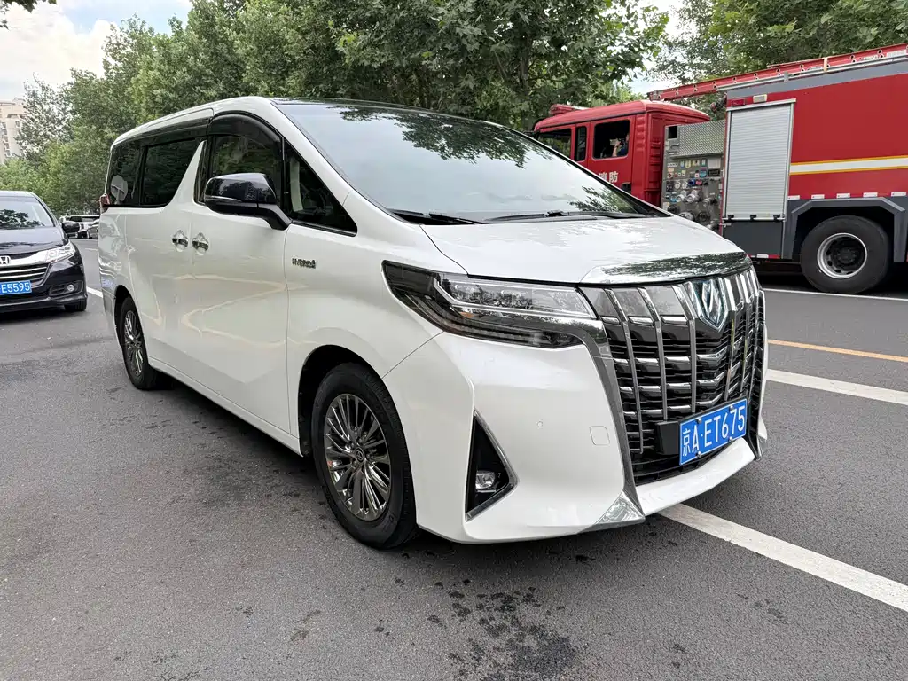 Toyota Alphard 2020 — фото 3