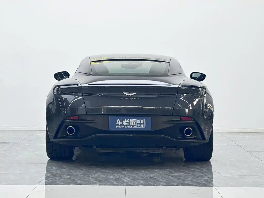 Aston Martin DB11 2020 — фото 5