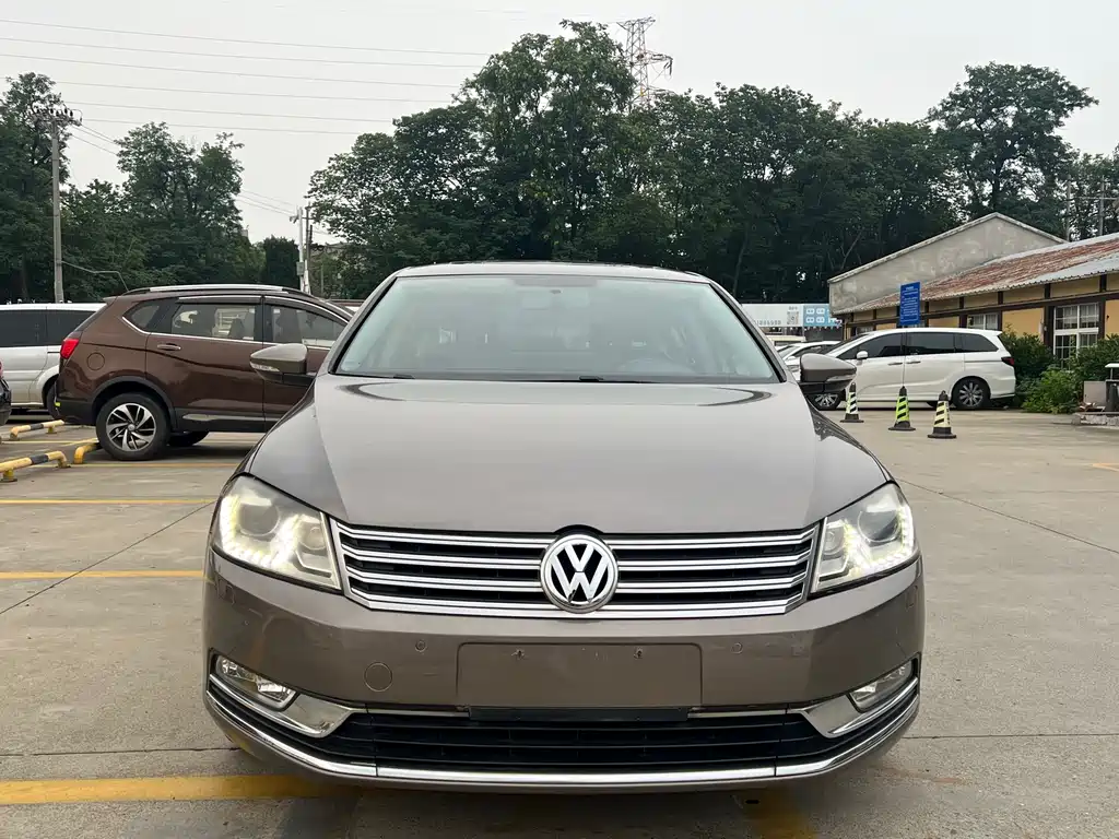 Volkswagen Magotan 2012