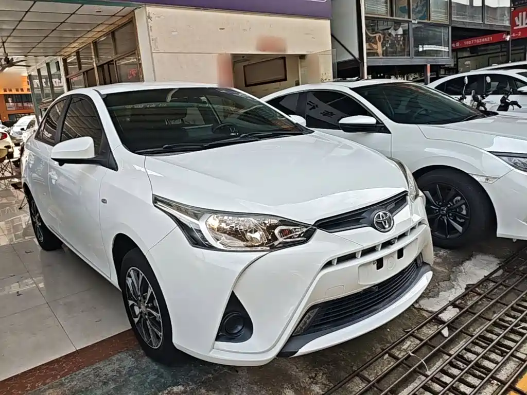 Toyota Yaris L 2020 — фото 4