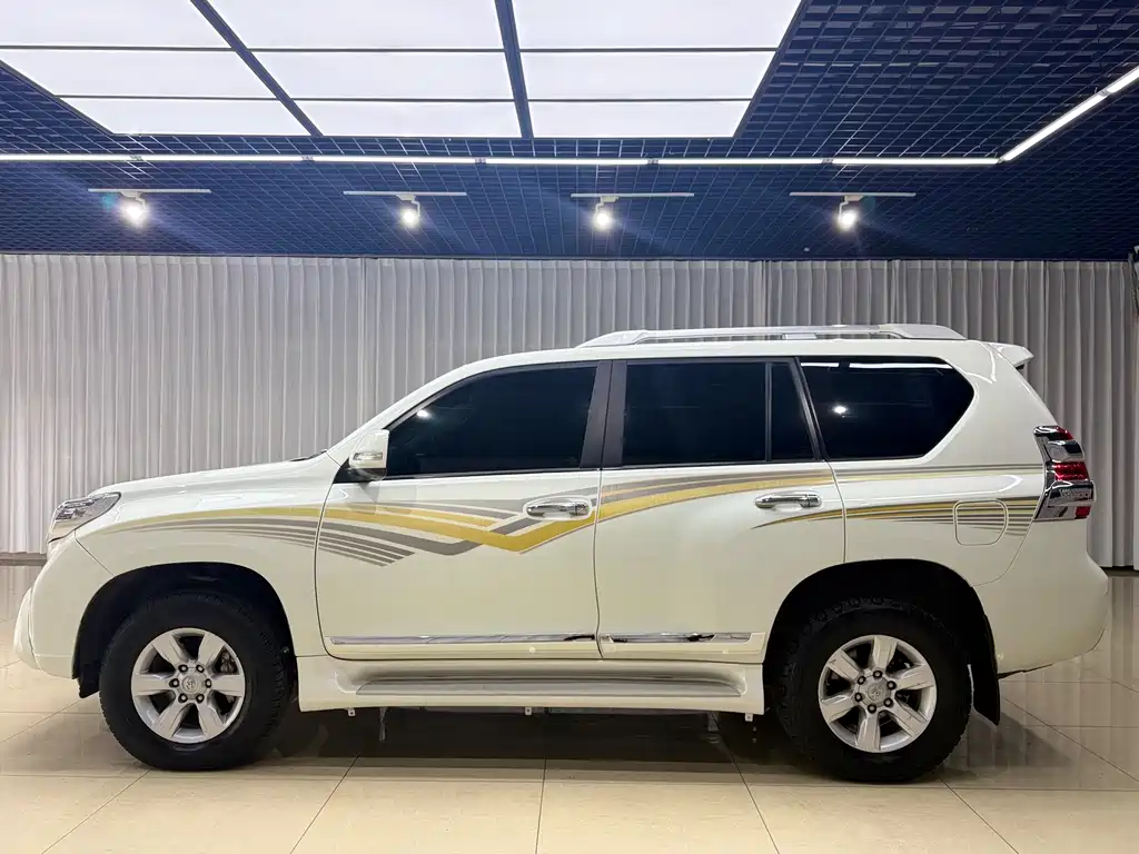 Toyota Prado 2015 — фото 6