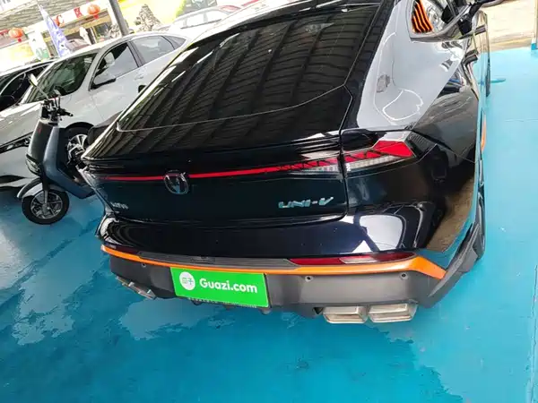 Changan UNI-V 2024